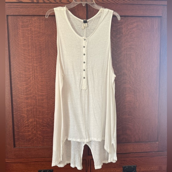 We The Free Ivory Sleeveless Top - Picture 1 of 4